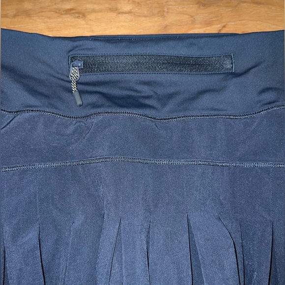 Lululemon Navy Blue Skirt - Size 8 - Picture 4 of 6